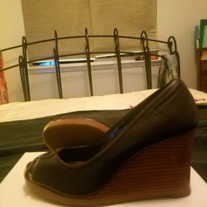 Ann Loft leather wedges